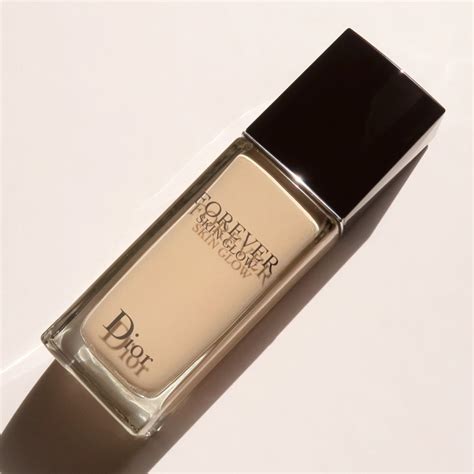 is dior forever skin glow foundation water based|dior forever skin glow boots.